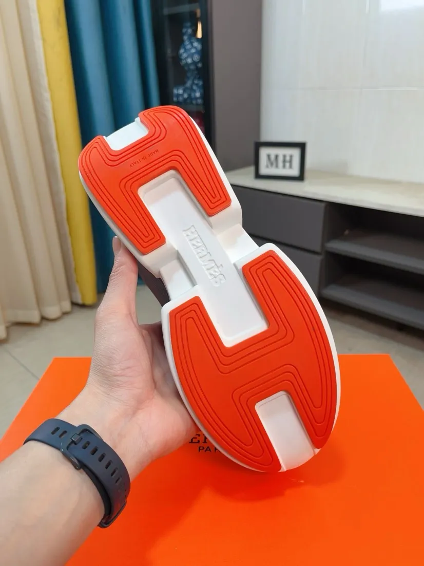 Men's shoes 💰460🌸🌸【HERMES】Hermès high-end quality original shoe upper: 🔝tumbled calfskin, suede calfskin, shoe body sewn H totem, outsole: ultra-light TPU foam·rubber; two-color molded outsole, ultra-high quality control·fine workmanship: highlighting (high-end·luxury·grade) 38-44 (45 can be customized)